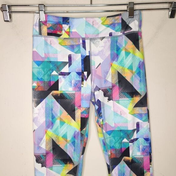Athleta Girl High Rise Chit Chat Capri Tight Multicolor Geometric - Picture 2 of 11